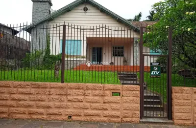 Casa com 3 quartos à venda na rua bento gonçalves, 1599, centro, são leopoldo, 1698 m2 por r$ 2.850.000