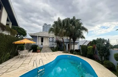 Casa com 3 quartos à venda na Rua Vereador Paulo Jack Felts, 112, Feitoria, São Leopoldo, 252 m2 por R$ 1.800.000