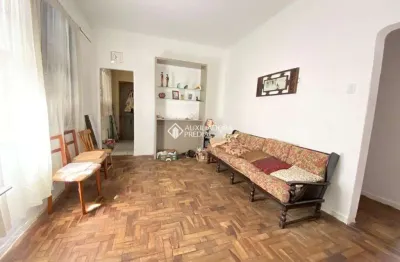 Casa com 2 quartos à venda na rua afonso pena, 135, azenha, porto alegre, 180 m2 por r$ 765.000