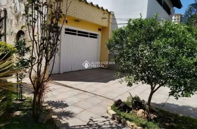 Casa com 4 quartos à venda na rua líbero badaró, 248, passo da areia, porto alegre, 200 m2 por r$ 1.180.000
