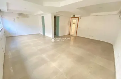 Sala comercial à venda na rua andré puente, 441, independência, porto alegre, 46 m2 por r$ 450.000