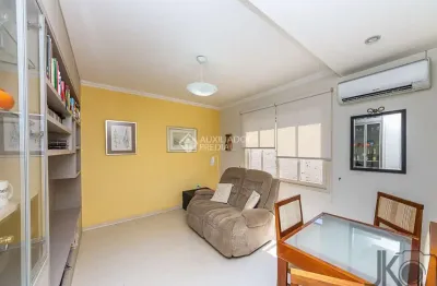 Apartamento com 1 quarto à venda na avenida cristóvão colombo, 3736, floresta, porto alegre, 44 m2 por r$ 340.000