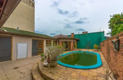 Casa com 6 quartos à venda na rua santa flora, 882, nonoai, porto alegre, 239 m2 por r$ 810.000