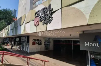 Ponto comercial à venda na rua mostardeiro, 333, rio branco, porto alegre, 63 m2 por r$ 330.000