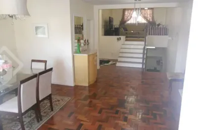 Casa em condomínio fechado com 4 quartos à venda na rua paulino chaves, 660, santo antônio, porto alegre, 140 m2 por r$ 500.000