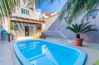 Casa em condomínio fechado com 3 quartos à venda na rua leite de castro, 46, jardim itu sabará, porto alegre, 210 m2 por r$ 1.080.000