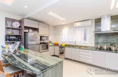 Casa em condomínio fechado com 4 quartos à venda na rua doutor campos velho, 1245, cristal, porto alegre, 332 m2 por r$ 1.300.000