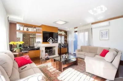 Casa com 3 quartos à venda na avenida pereira passos, 375, vila assunção, porto alegre, 221 m2 por r$ 1.650.000