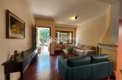 Casa com 3 quartos à venda na rua joão mendes ouriques, 630, jardim isabel, porto alegre, 162 m2 por r$ 800.000