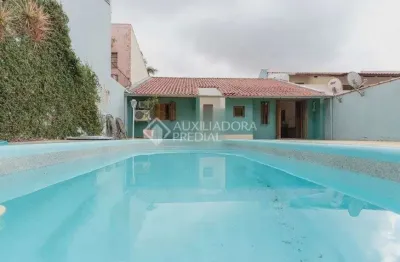 Casa com 3 quartos à venda na rua villa lobos, 75, ipanema, porto alegre, 246 m2 por r$ 824.000