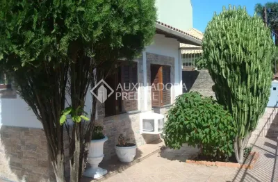 Casa com 3 quartos à venda na rua camaquã, 198, camaquã, porto alegre, 160 m2 por r$ 750.000