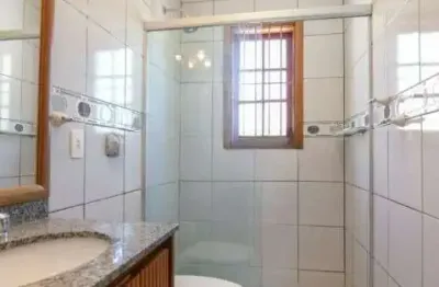 Casa em condomínio fechado com 3 quartos à venda na rua general rondon, 461, tristeza, porto alegre, 180 m2 por r$ 949.000