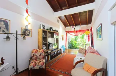 Casa em condomínio fechado com 3 quartos à venda na rua almirante mariath, 69, tristeza, porto alegre, 217 m2 por r$ 950.000