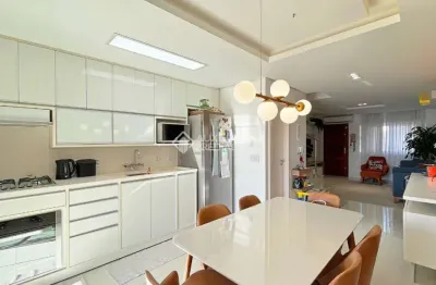 Casa com 3 quartos à venda na rua ilari arlindo basei, 81, guarujá, porto alegre, 176 m2 por r$ 645.000