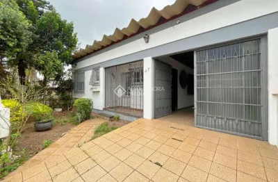 Casa com 3 quartos à venda na rua honorato toniolo, 47, vila operária, porto alegre, 200 m2 por r$ 560.000