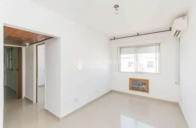 Apartamento com 2 quartos à venda na rua orfanotrófio, 700, alto petrópolis, porto alegre, 48 m2 por r$ 180.000
