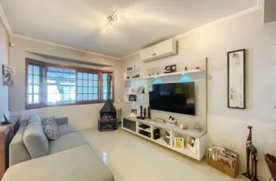 Casa com 3 quartos à venda na avenida copacabana, 336, tristeza, porto alegre, 119 m2 por r$ 889.000