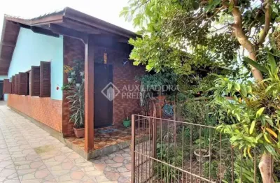 Casa com 3 quartos à venda na rua santa mônica, 591, ponta grossa, porto alegre, 112 m2 por r$ 425.000