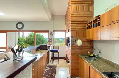Casa com 4 quartos à venda na rua professor othon santos silva, 40, vila operária, porto alegre, 400 m2 por r$ 1.700.000
