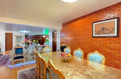 Casa com 3 quartos à venda na rua maracá, 51, vila assunção, porto alegre, 407 m2 por r$ 3.000.000
