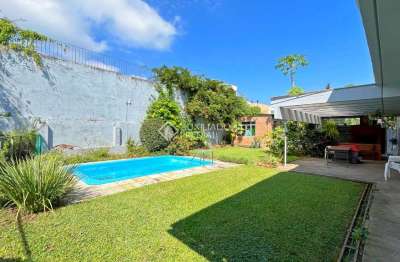 Casa com 3 quartos à venda na rua maracá, 51, vila assunção, porto alegre, 407 m2 por r$ 3.000.000