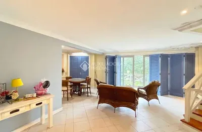 Casa em condomínio fechado com 4 quartos à venda na rua professor ulisses cabral, 435, chácara das pedras, porto alegre, 459 m2 por r$ 1.195.000