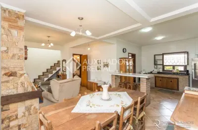 Casa em condomínio fechado com 3 quartos à venda na avenida tramandaí, 1152, ipanema, porto alegre, 292 m2 por r$ 790.000