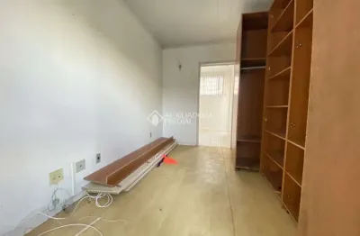 Apartamento com 2 quartos à venda na rua padre joão batista reus, 3347, camaquã, porto alegre, 54 m2 por r$ 165.000