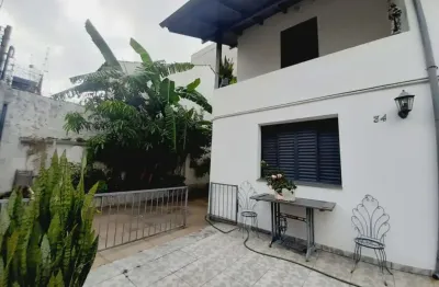 Casa com 3 quartos à venda na rua barão de cerro largo, 34, menino deus, porto alegre, 300 m2 por r$ 1.600.000