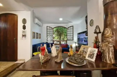 Casa em condomínio fechado com 3 quartos à venda na avenida cai, 303, cristal, porto alegre, 197 m2 por r$ 1.045.000