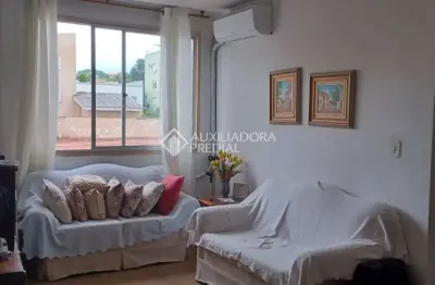 Apartamento com 2 quartos à venda na avenida icaraí, 1030, cristal, porto alegre, 64 m2 por r$ 310.000