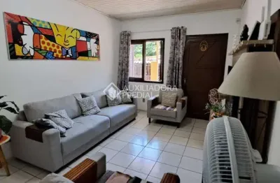 Casa com 4 quartos à venda na rua doutor barcelos, 1560, tristeza, porto alegre, 190 m2 por r$ 799.000