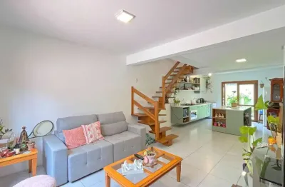Casa em condomínio fechado com 2 quartos à venda na rua octávio de souza, 929, teresópolis, porto alegre, 108 m2 por r$ 445.000