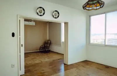 Apartamento com 3 quartos à venda na rua demétrio ribeiro, 1168, centro histórico, porto alegre, 141 m2 por r$ 660.000