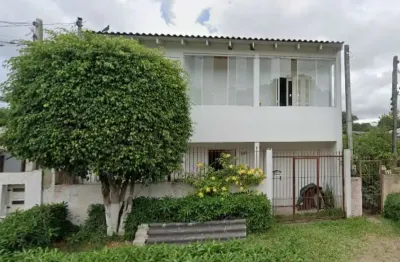 Casa com 3 quartos à venda na orígenes lessa, 195, mário quintana, porto alegre, 198 m2 por r$ 300.000