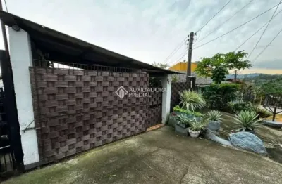Casa com 3 quartos à venda na rua bazilio pellin filho, 1650, tristeza, porto alegre, 111 m2 por r$ 300.000