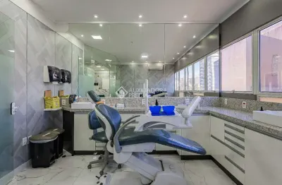 Sala comercial à venda na rua vinte e quatro de outubro, 838, moinhos de vento, porto alegre, 29 m2 por r$ 360.000