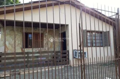 Casa com 2 quartos à venda na rua upamaroti, 473, cristal, porto alegre, 100 m2 por r$ 480.000