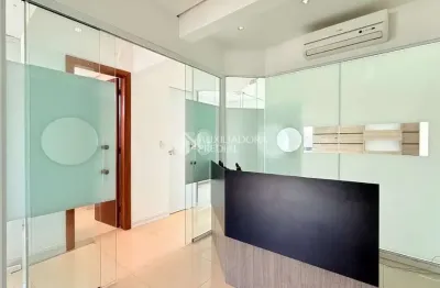 Sala comercial à venda na avenida getúlio vargas, 1691, menino deus, porto alegre, 49 m2 por r$ 295.000