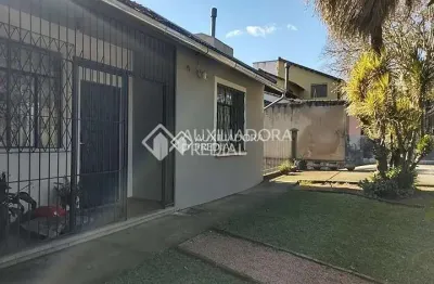 Casa com 2 quartos à venda na avenida engenheiro ludolfo boehl, 1136, teresópolis, porto alegre, 150 m2 por r$ 950.000