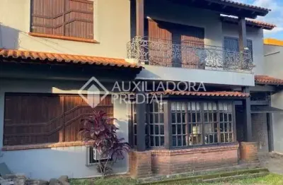 Casa com 4 quartos à venda na rua coronel massot, 132, cristal, porto alegre, 360 m2 por r$ 1.910.000