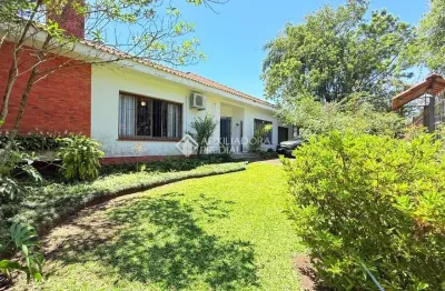 Casa com 3 quartos à venda na avenida pereira passos, 510, vila assunção, porto alegre, 300 m2 por r$ 2.300.000