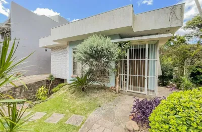 Casa com 3 quartos à venda na Rua Goitacaz, 319, Vila Assunção, Porto Alegre, 350 m2 por R$ 1.650.000