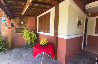 Casa com 4 quartos à venda na Rua Irmão Firmino Biazus, 239, Hípica, Porto Alegre, 60 m2 por R$ 350.000