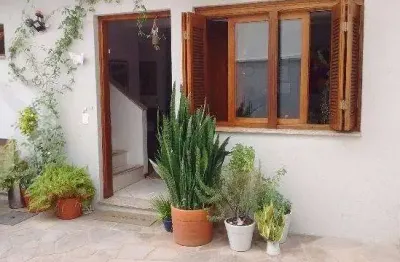 Casa em condomínio fechado com 2 quartos à venda na rua padre joão batista reus, 2443, vila conceição, porto alegre, 68 m2 por r$ 280.000