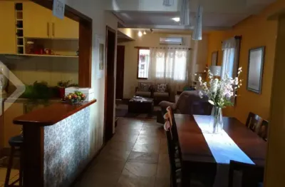 Casa em condomínio fechado com 3 quartos à venda na rua doutor pio ângelo, 15, ipanema, porto alegre, 240 m2 por r$ 699.000