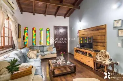 Casa em condomínio fechado com 4 quartos à venda na rua conselheiro xavier da costa, 3035, ipanema, porto alegre, 254 m2 por r$ 588.000