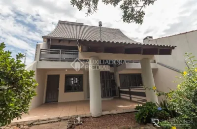 Casa em condomínio fechado com 4 quartos à venda na rua doutor castro de menezes, 943, vila assunção, porto alegre, 299 m2 por r$ 1.290.000