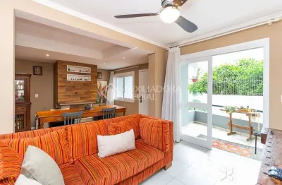 Casa em condomínio fechado com 3 quartos à venda na rua doutor arnaldo da silva ferreira, 410, ipanema, porto alegre, 223 m2 por r$ 794.000