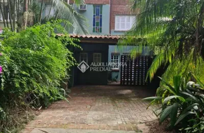 Casa em condomínio fechado com 3 quartos à venda na rua dos guaranis, 154, espírito santo, porto alegre, 220 m2 por r$ 690.000